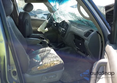 2005 Toyota Sequoia Sr5 V8 z USA, uszkodzony, nr VIN 5TDZT34A75S248883